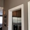  peinture Charleston Gray n°243 de Farrow and Ball : un gris chaud et profond